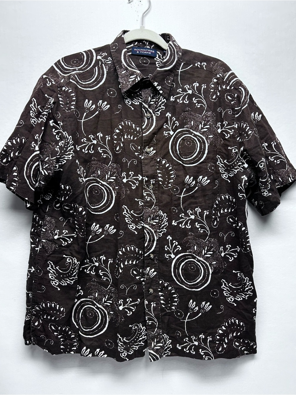 Roundtree & Yorke Brown Floral-Print Short-Sleeve Shirt large